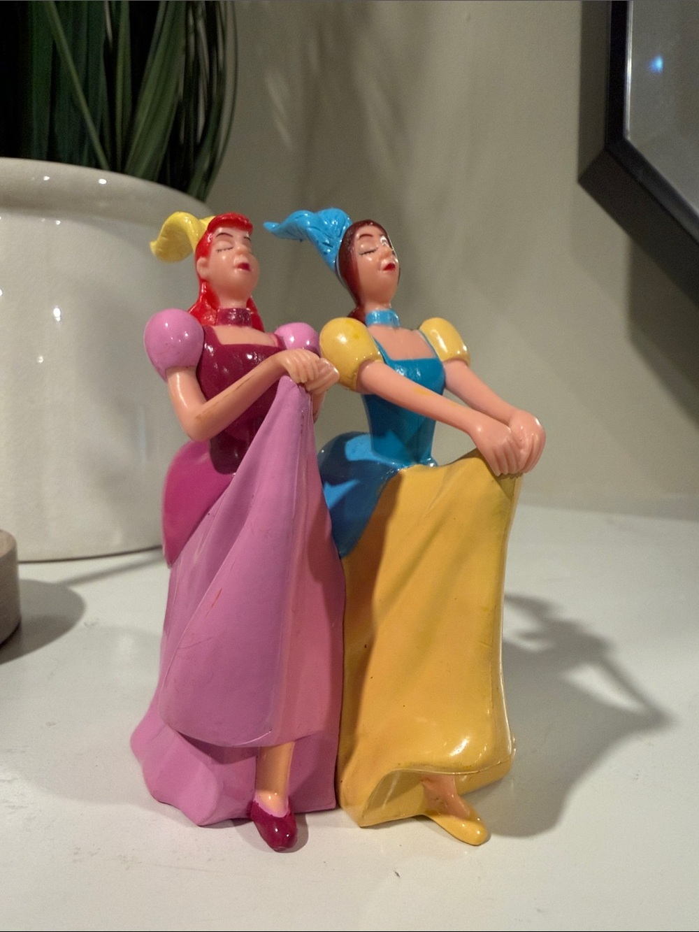 Disney Anastasia and Drizella figure - Cinderella’s evil stepsisters    figures